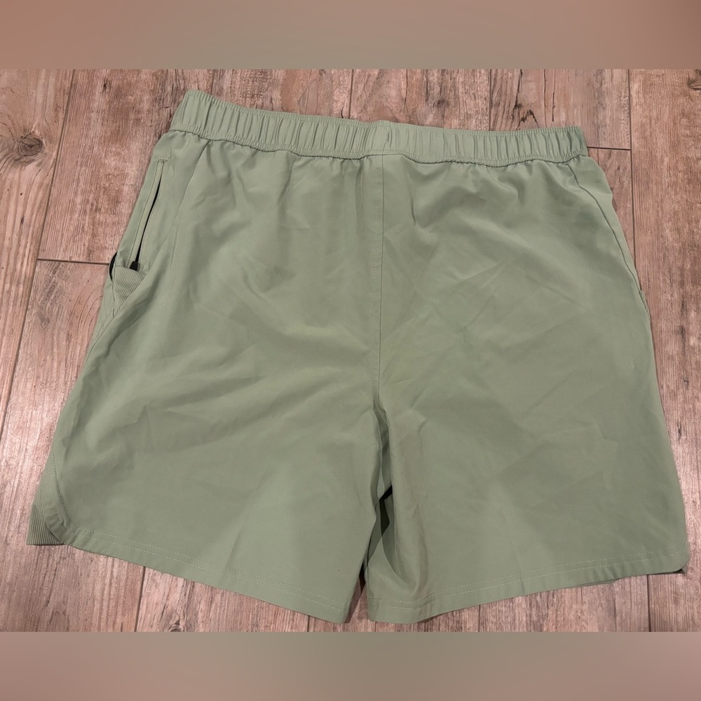 Balance Collection Sage Green Active Shorts Size Large - Picture 3 of 6